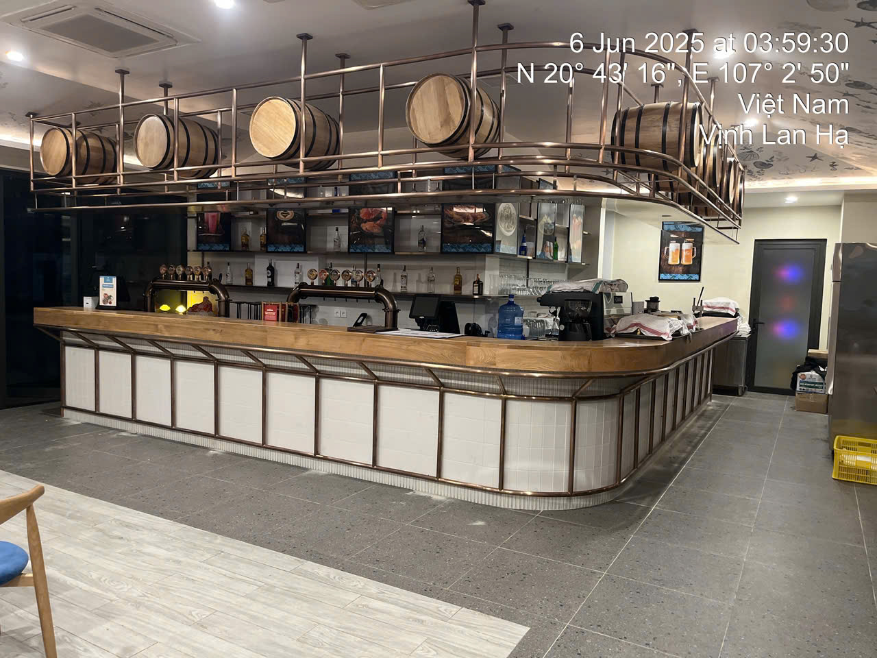 Thi công lắp đặt inox trang trí quầy bar dự án Vịnh trung tâm Cát Bà - ảnh chính